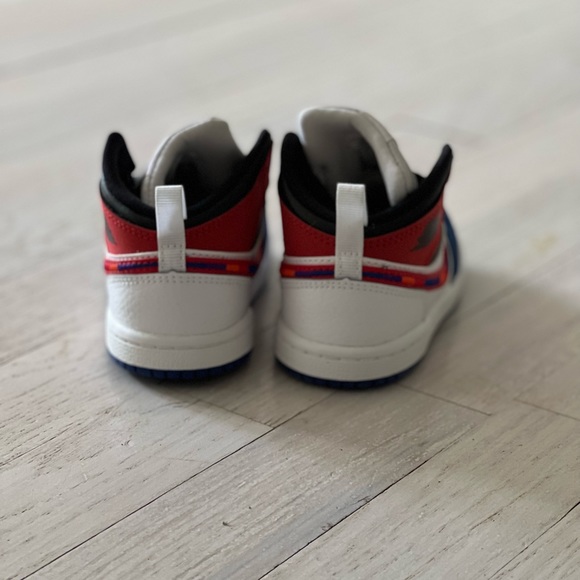 New In-Box Kids Jordan 1 Mid SE(TD) - never worn - Size 7 (child) - Picture 3 of 7